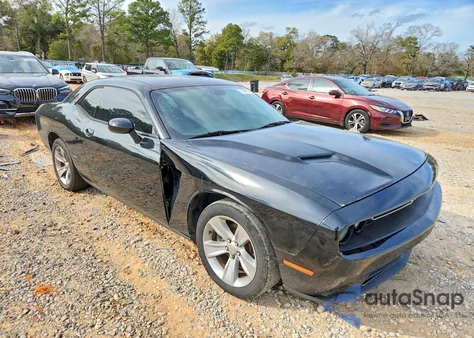 2016 Dodge Challenger Sxt z USA, uszkodzony, nr VIN 2C3CDZAG3GH107362